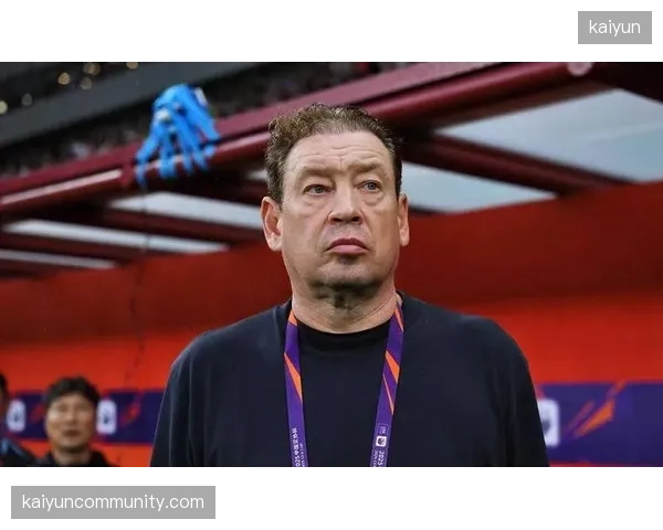斯卢茨基的球队虽受罚分影响，但凭借顽强表现暂居积分榜中游，高天意成中场关键。